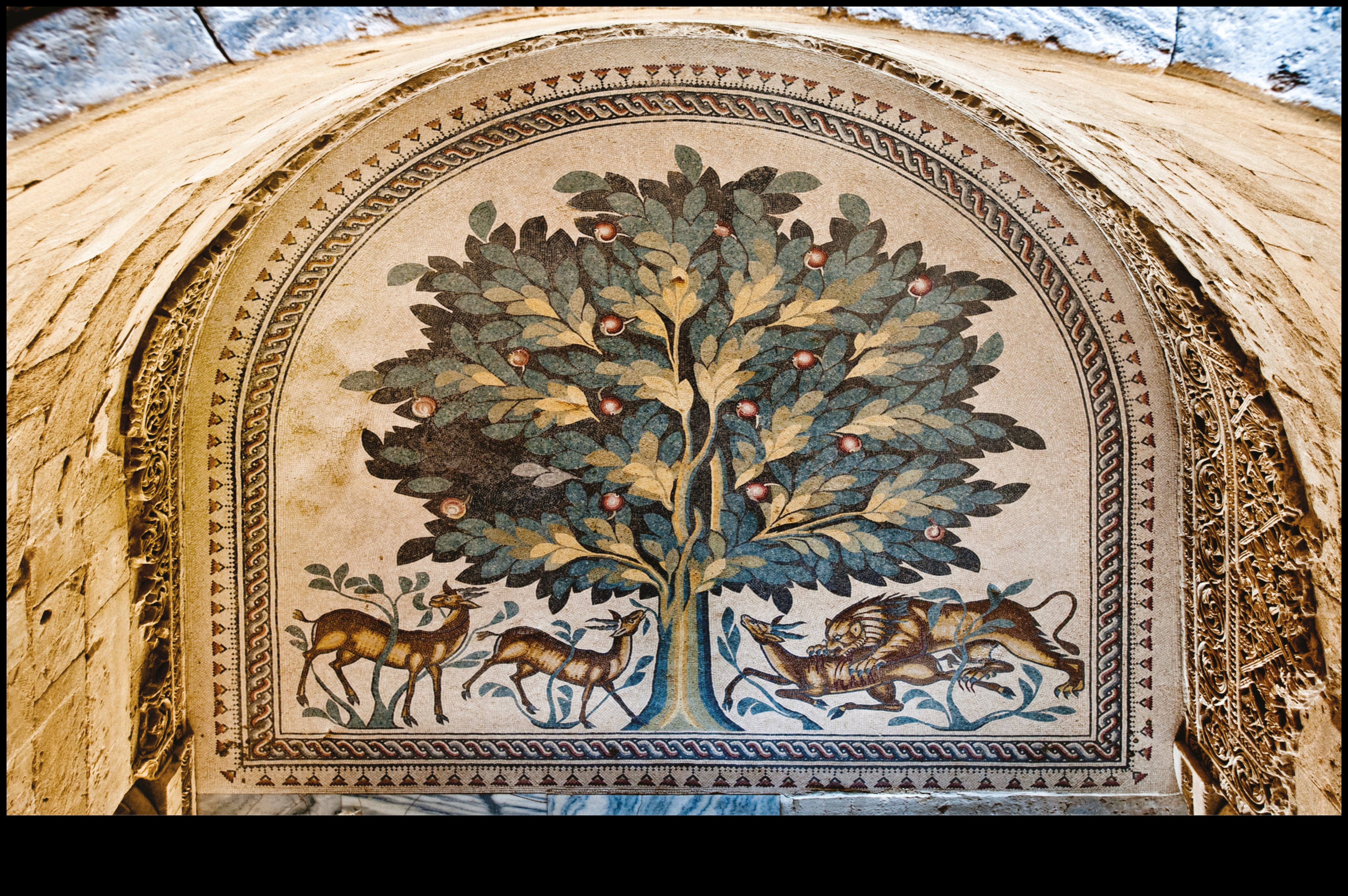 בהיכלי ההיסטוריה הצצה לעולם האמנות העתיקה 3 בהיכלי ההיסטוריה: הצצה לעולם האמנות העתיקה