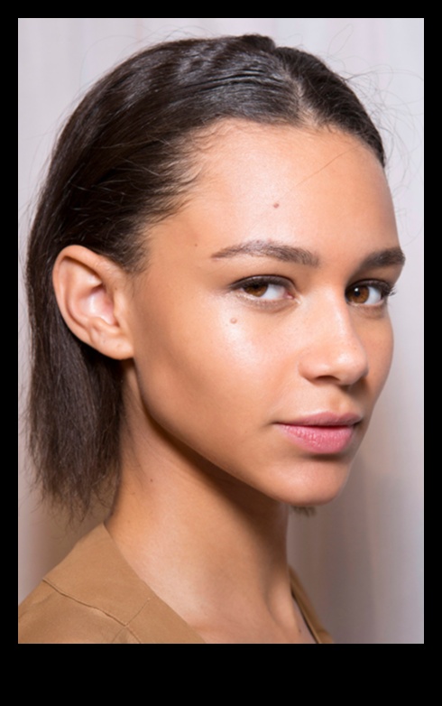 מעבר ליסודות 7 דרכים יצירתיות לקחת את האיפור הטבעי היומיומי שלך לרמה הבאה 4 מעבר ליסודות: טוויסטים יצירתיים בטכניקות איפור טבעיות יומיומיות