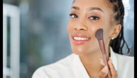 ברונזרים טבעוניים וללא אכזריות: ניווט בבחירות אתיות יופי