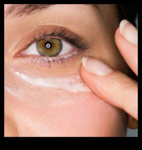 כלי איפור לעור יבש: מכשירים המעניקים לחות ומשפרים גימור מטושטש